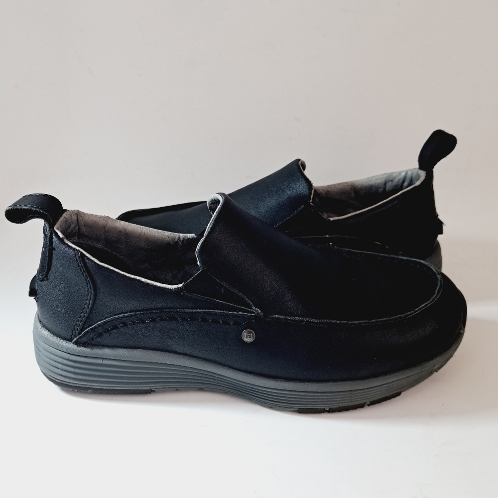 Duluth Trading Company Tower Hill Black Leather Slip On Loafers